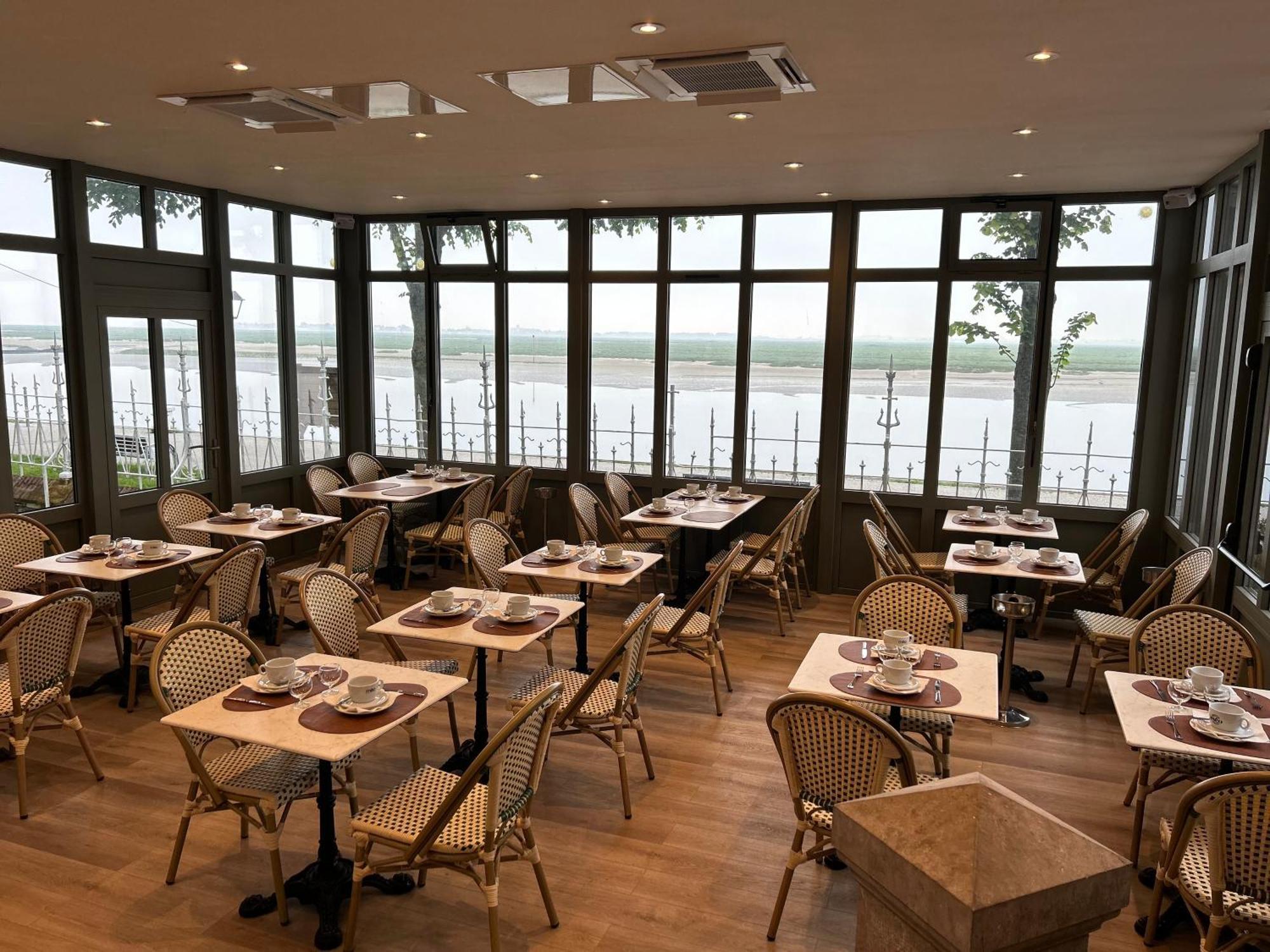 Logis Hotel- Restaurant Le Relais Guillaume De Normandy 索姆河畔的圣瓦列里 外观 照片